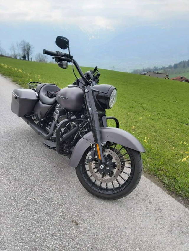 Harley-Davidson Road King Special Tourer