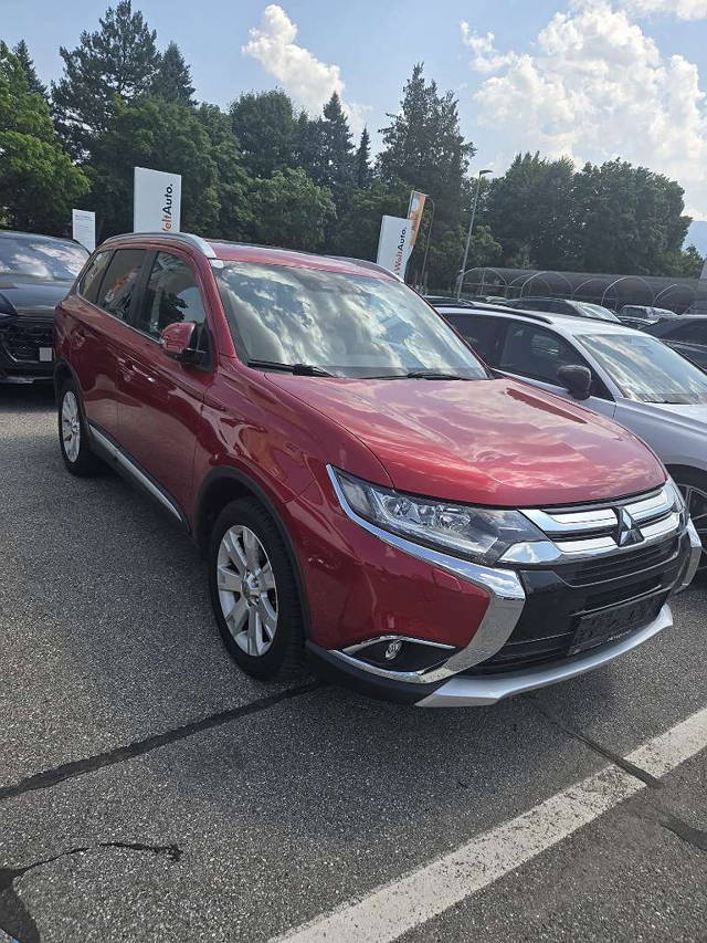 Mitsubishi Outlander SUV / Geländewagen