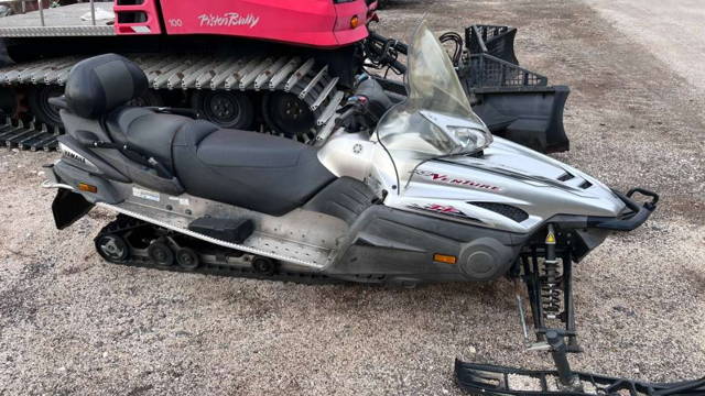 Yamaha RS Venture TF 4-Takt Schneemobil