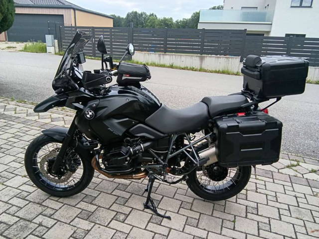 BMW R 1200 GS triple Black im Auslagenzustand Enduro