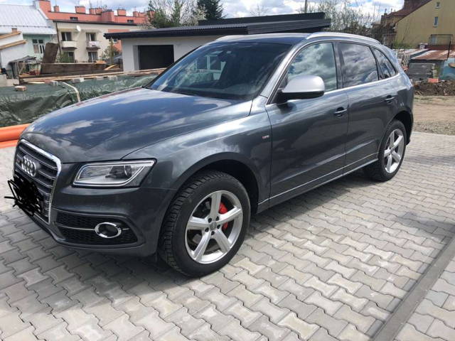 Audi Q5 2.0 SUV / Geländewagen