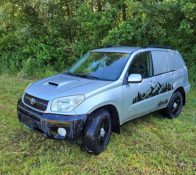 Toyota RAV4 2,0 D-4D 115 4WD LKW SUV / Geländewagen