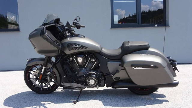 Indian Challenger Dark Horse Tourer