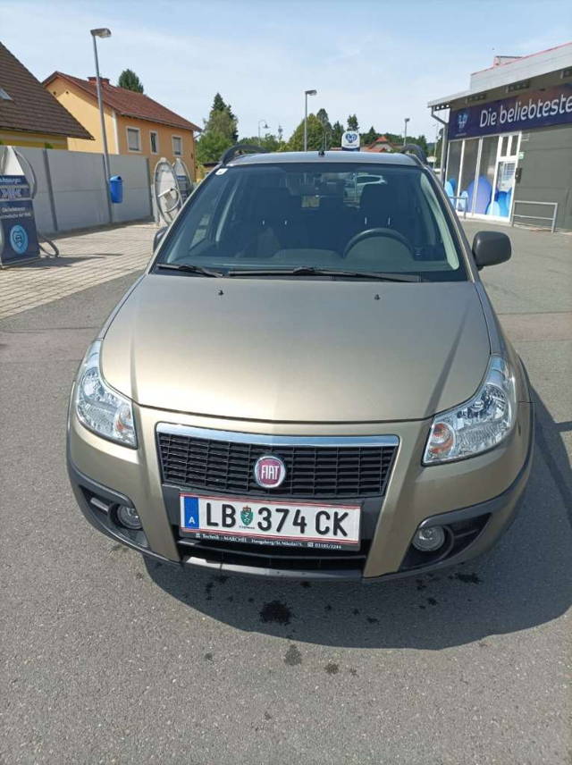 Fiat Sedici 16 SUV / Geländewagen