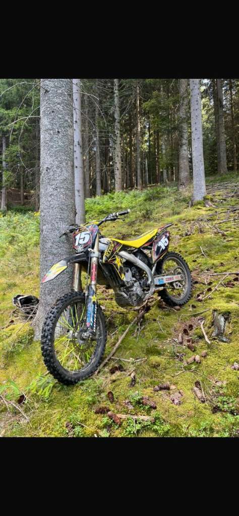 Suzuki RM z 250 Motocross