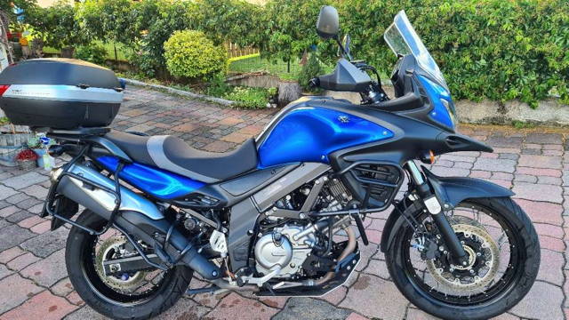 Suzuki V-Strom DL 650 in TOP-Zustand, Zubehör um 1.400 EUR Tourer
