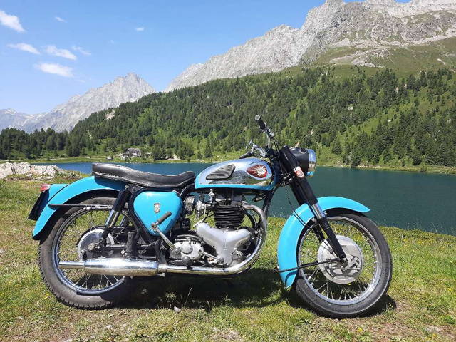 BSA A 10 Golden Flash Tourer
