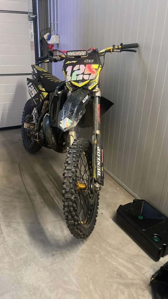 Suzuki RM 125 Motocross