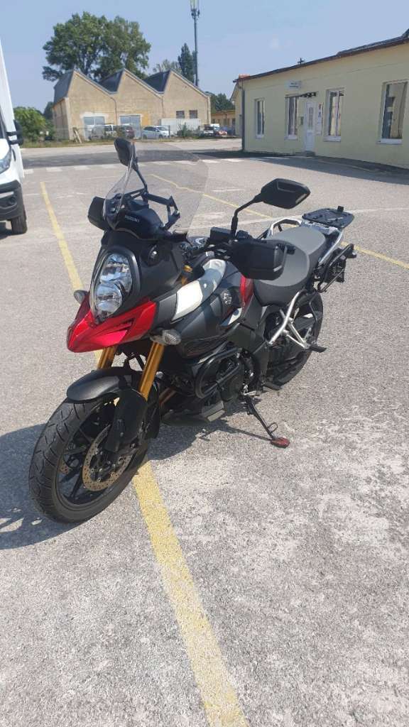 Suzuki V-Strom Tourer