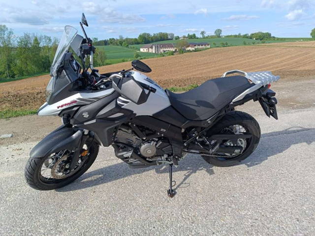 Suzuki V-Strom 650 XT Tourer