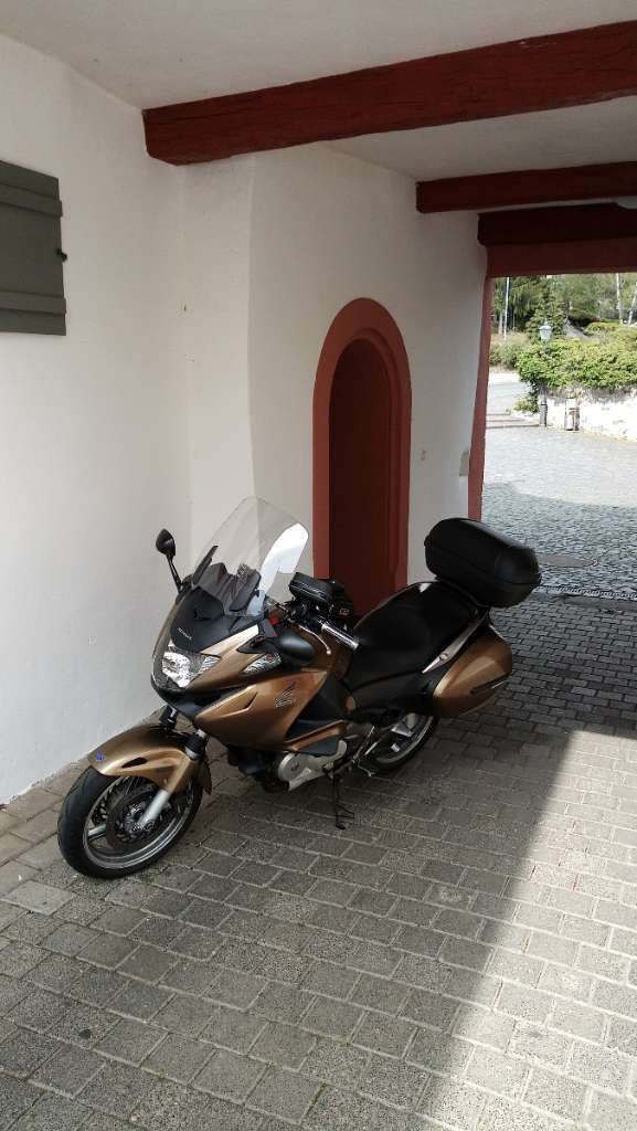Honda Deauville NT 700 VA (mit ABS) Tourer