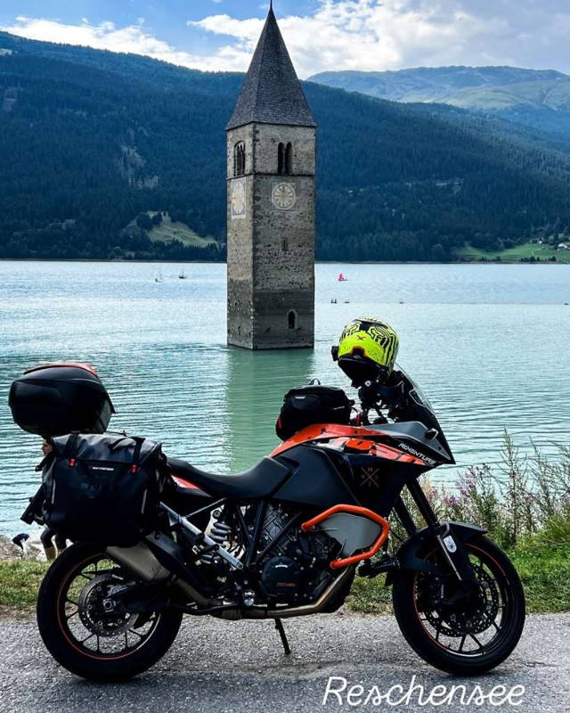 KTM 1050 Adventure Tourer