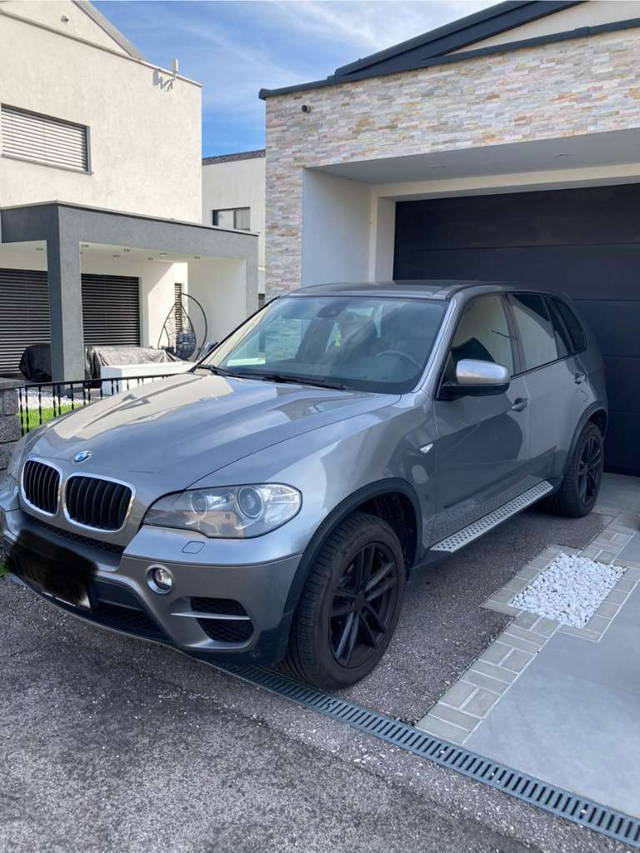 BMW X5 40D 7- Sitze SUV / Geländewagen