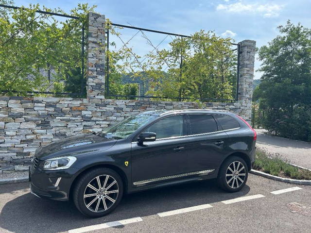 Volvo XC60 D5 AWD Summum Geartronic SUV / Geländewagen