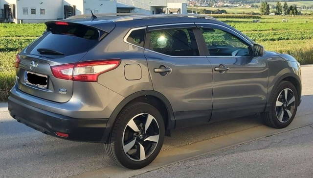 Nissan Qashqai 1,5 dCi 360° SUV / Geländewagen