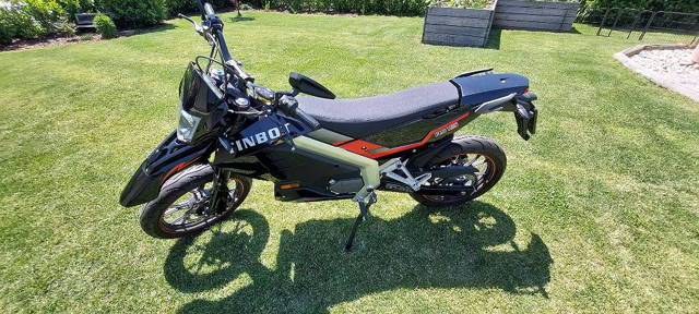 Tinbot Esum ES1 Elektro Moped 45 km/h Enduro Moped / Mofa Enduro
