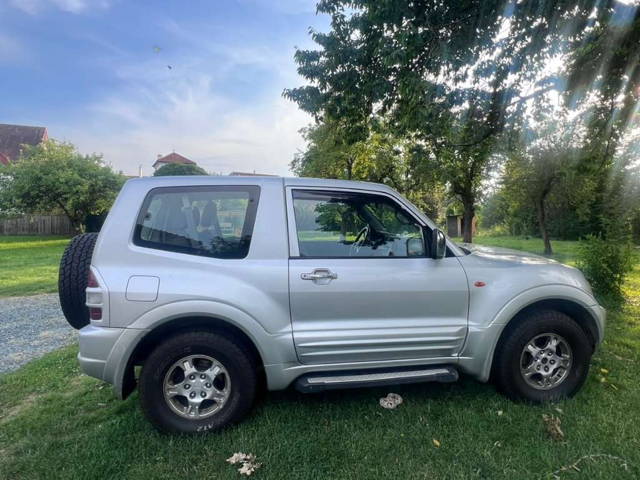 Mitsubishi Pajero 3,2 DI-D SUV / Geländewagen