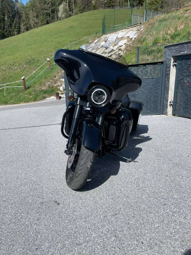 Harley-Davidson Street Glide FLHX Tourer