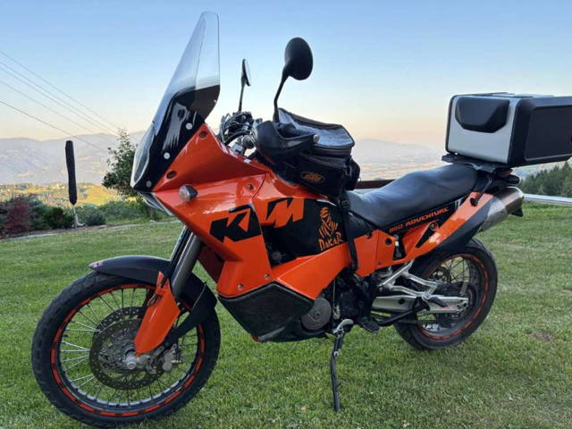 KTM 950 Adventure Tourer