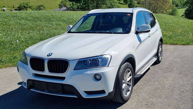 BMW X3 BMW X3 xDrive20d Österreich-Paket Aut. | Top-Zustand | 8-fach bereift | AHK | NAV | Ga...