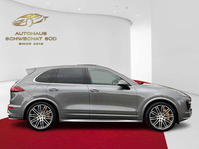 Porsche Cayenne II Turbo Aut.// FACELIFT // SPORTDESIGN PAKET // KERAMIK- BREMSEN // VOLLE HÜ...