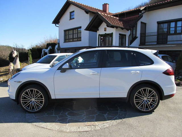 Porsche Cayenne II 3,0 Diesel Aut. 4xSH Sitzkühlung Sportsitze Panorama Luft el. AHV Navi Bi-...