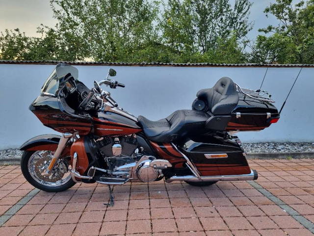 Harley-Davidson CVO Road Glide FLTRUSE Tourer