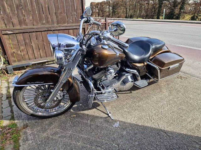 Harley-Davidson Road King FLHRI Klappenauspuff Tourer