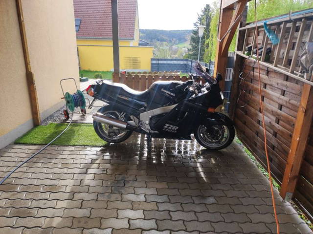Kawasaki ZZR 1100 ZXT10C Tourer