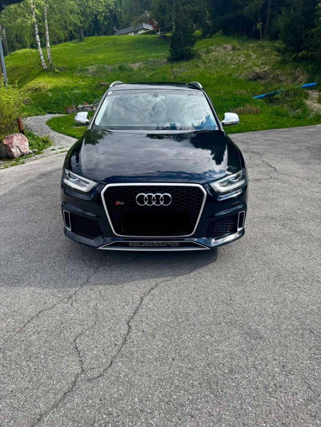 Audi Q3 RSQ3 SUV / Geländewagen