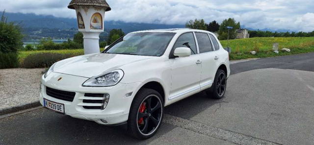 Porsche Cayenne Facelift Service NEU SUV / Geländewagen