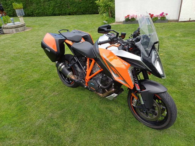 KTM 1290 Super Duke gt Tourer