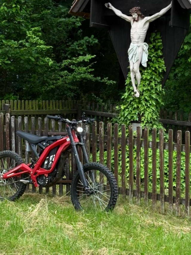Sur-Ron Light Bee X Enduro