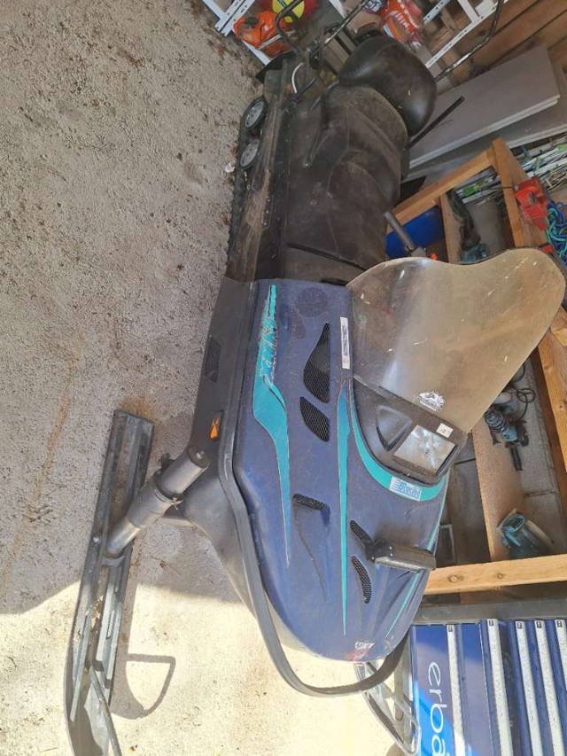 Lynx BRP Alpine 3 Schneemobil