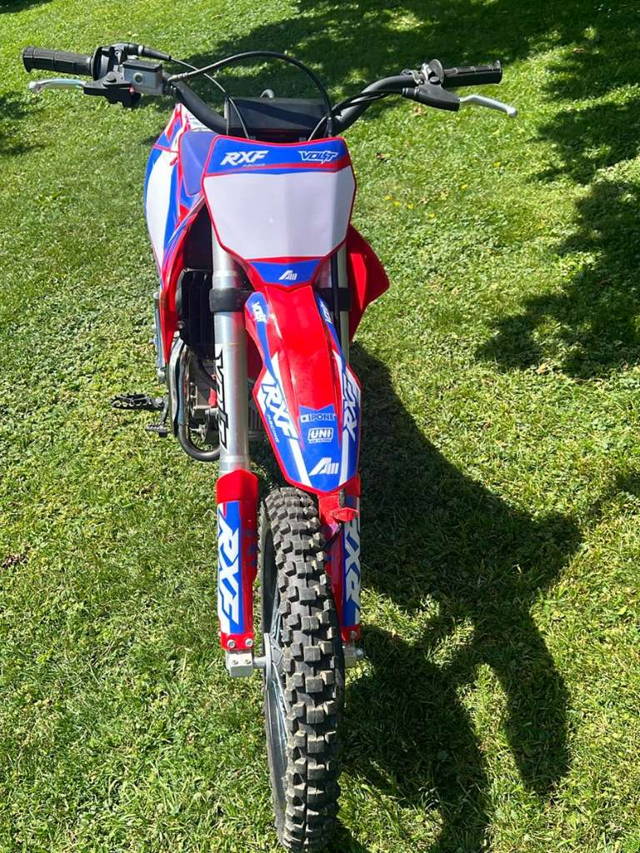 Apollo RXF 150 Motocross