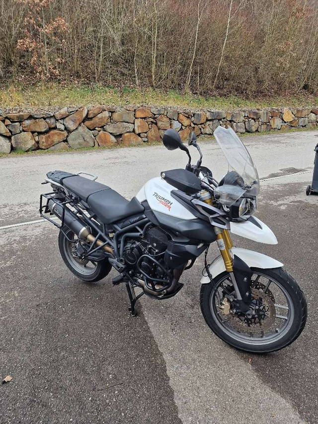 Triumph Tiger 800 ABS Super Zustand mit vielen Extras. Enduro