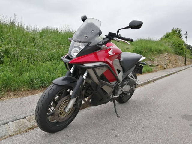 Honda VFR 800X Crossrunner (RC 60E) Tourer