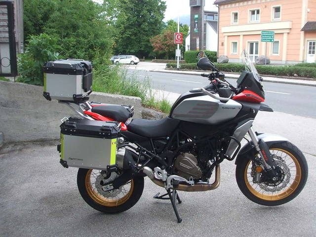 QJ Motor SRT 700 SX Tourer