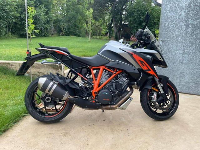 KTM Super Duke 1290GT Tourer