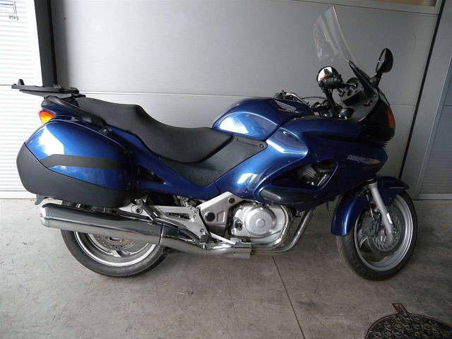 Honda NT 650V Deauville Tourer