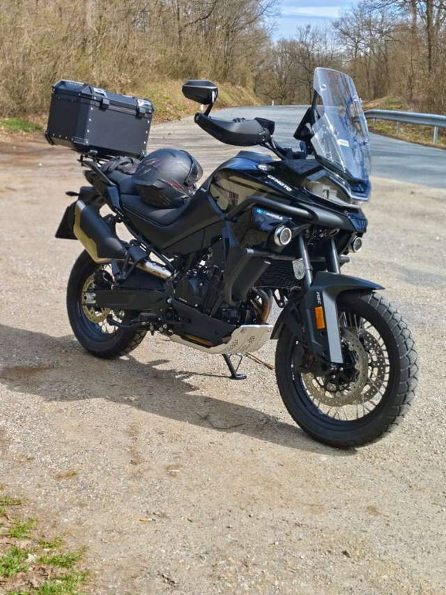 CF-Moto 800 MT Explore Enduro