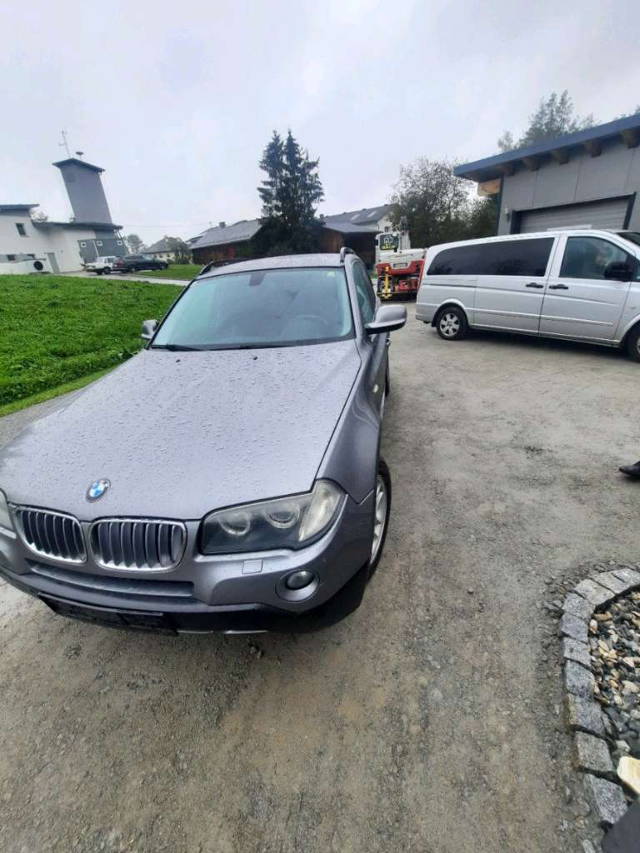 BMW X3 BMW X3 AHK E83 SUV / Geländewagen