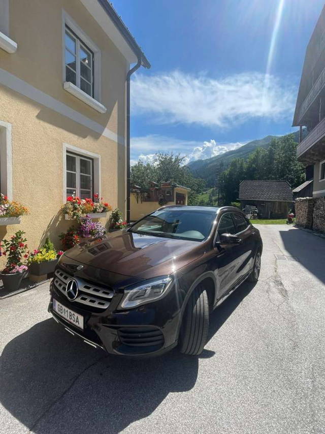 Mercedes-Benz GLA-Klasse 200d SUV / Geländewagen