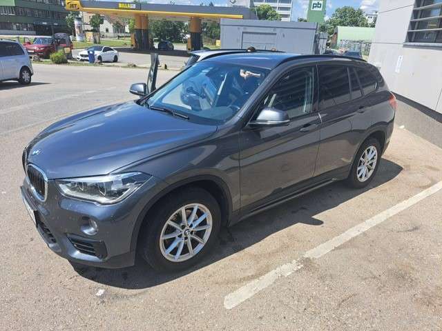 BMW X1 sDrive18i SUV / Geländewagen