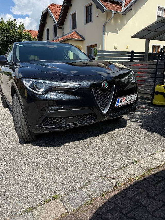 Alfa Romeo Stelvio 2,0 ATX AWD SUV / Geländewagen