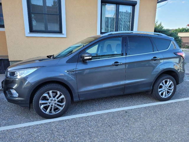 Ford Kuga 2,0 TDCi Titanium Powershift Aut. SUV / Geländewagen