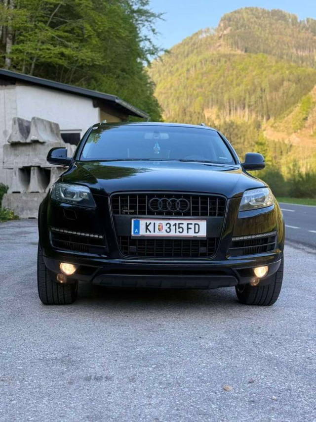 Audi Q7 3.0 V6 / S Line / 7 sitze / Top Zustand SUV / Geländewagen