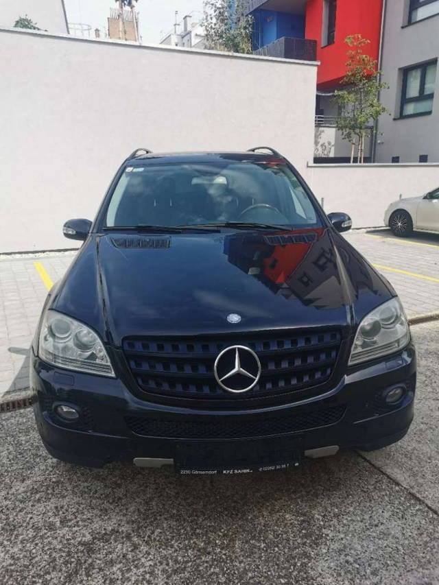 Mercedes-Benz M-Klasse ML 280 CDI mit Offroad Paket 4 neue Allwetterreife SUV / Geländewagen