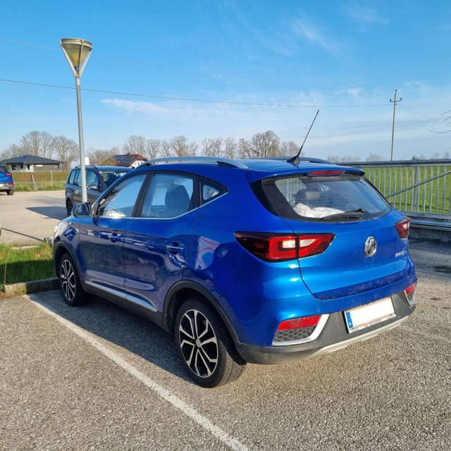 MG ZS EV Luxury SUV / Geländewagen