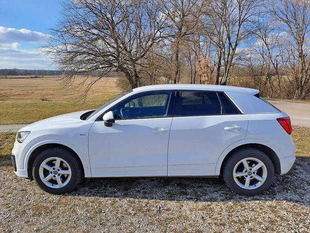 Audi Q2 30 TFSI Sport SUV / Geländewagen